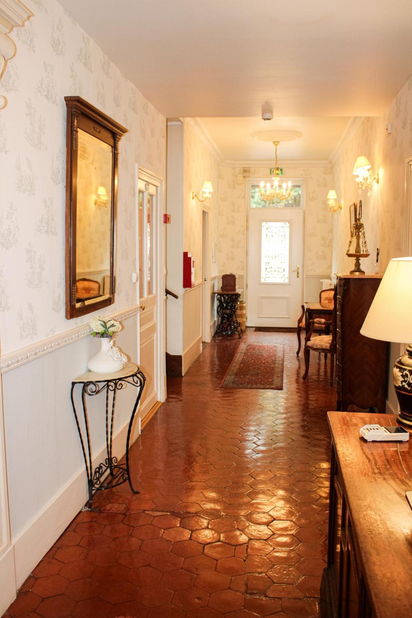 Hotel La Villa Fleurie Beaune  Luaran gambar