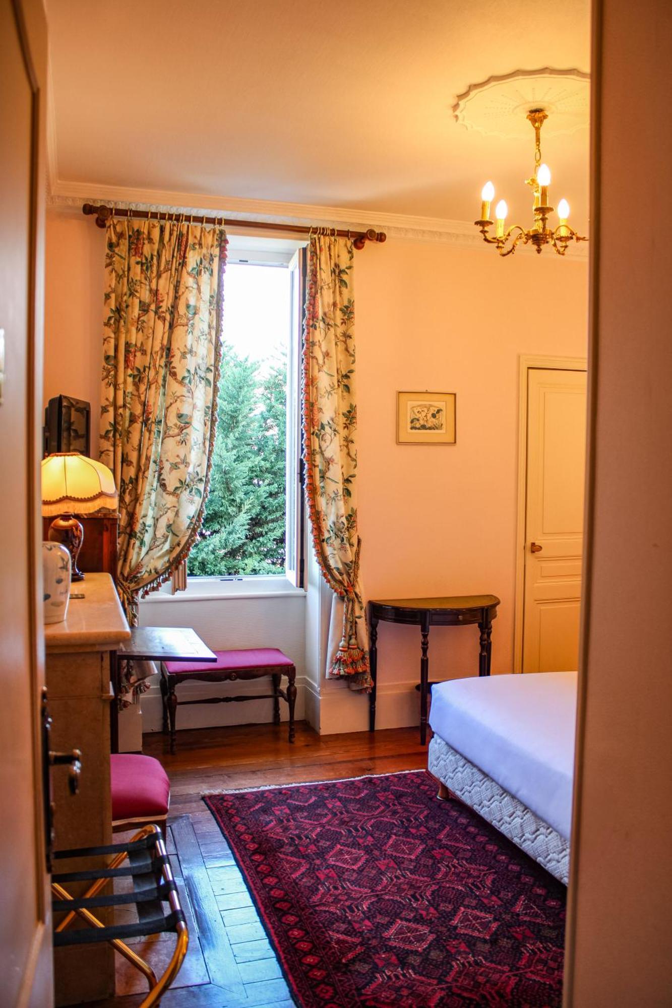 Hotel La Villa Fleurie Beaune  Luaran gambar
